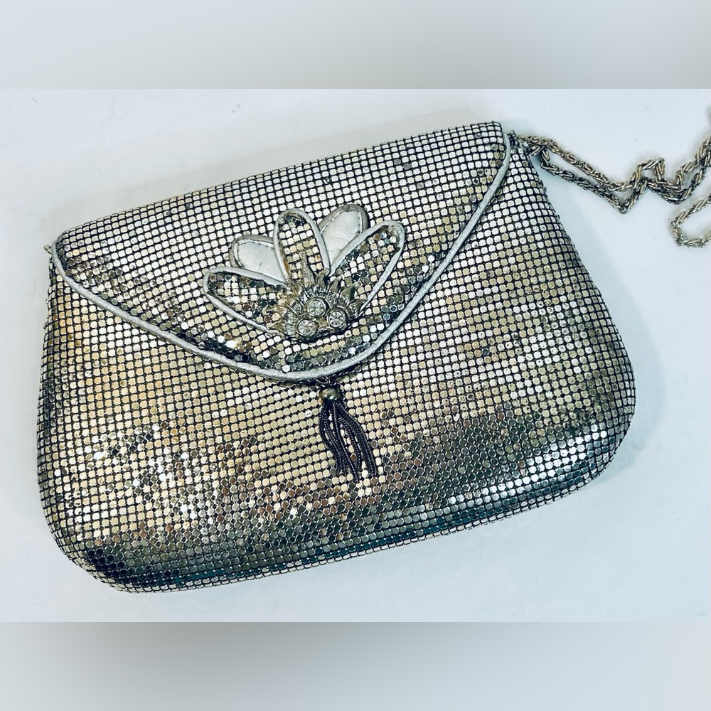 Vintage Silver Metal Mesh Evening Bag with Rhinestone Detail and Chain Strap - Picture 2 of 9